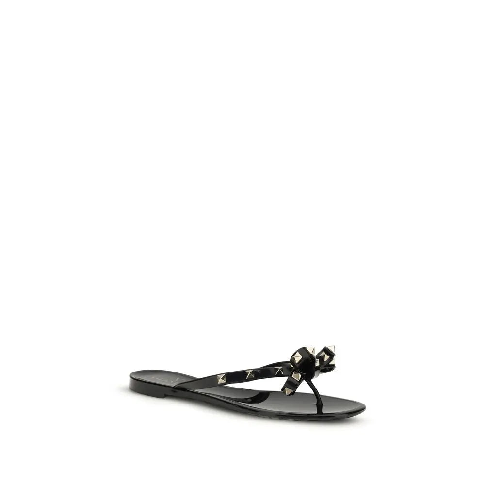 Valentino Garavani PM Thong Rockstud Sandals – Black PVC Valentino Garavani