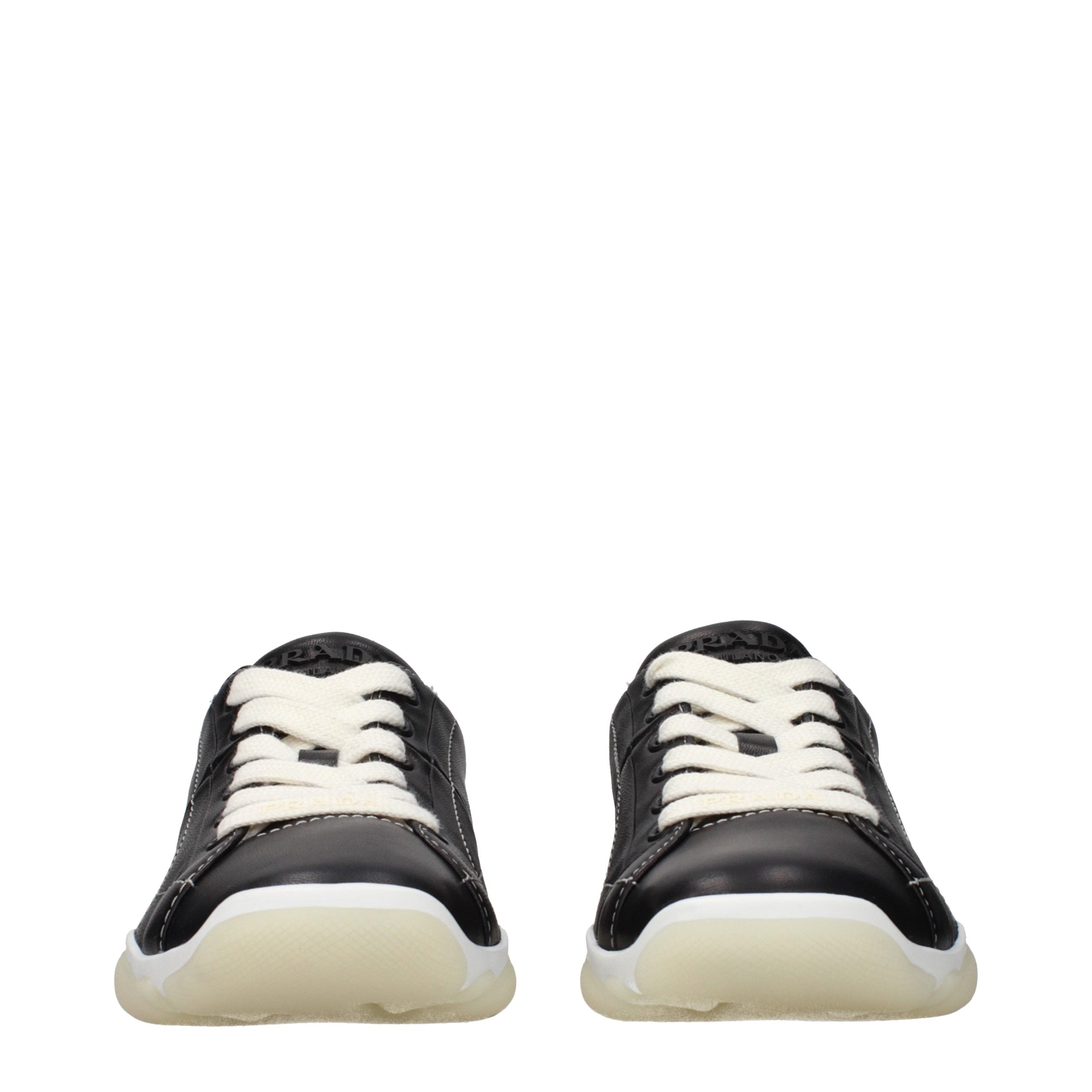 Prada Zwarte Leren Sneakers met Logo Detail