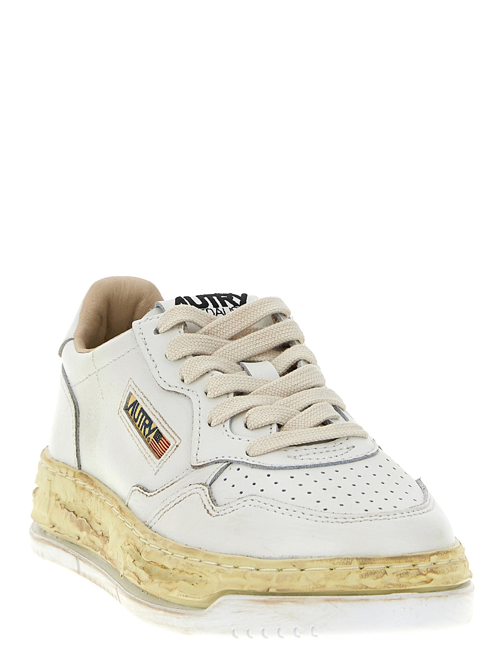 Autry Medalist Low Super Vintage Sneakers