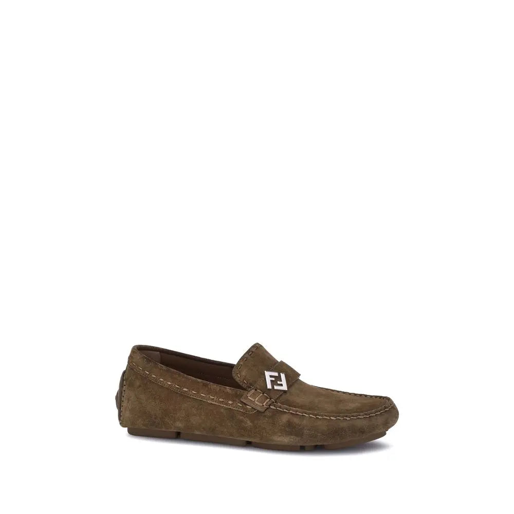 Fendi Suede Driver Loafers in Bruin met Palladium FF Detail | Maison Martin Fendi