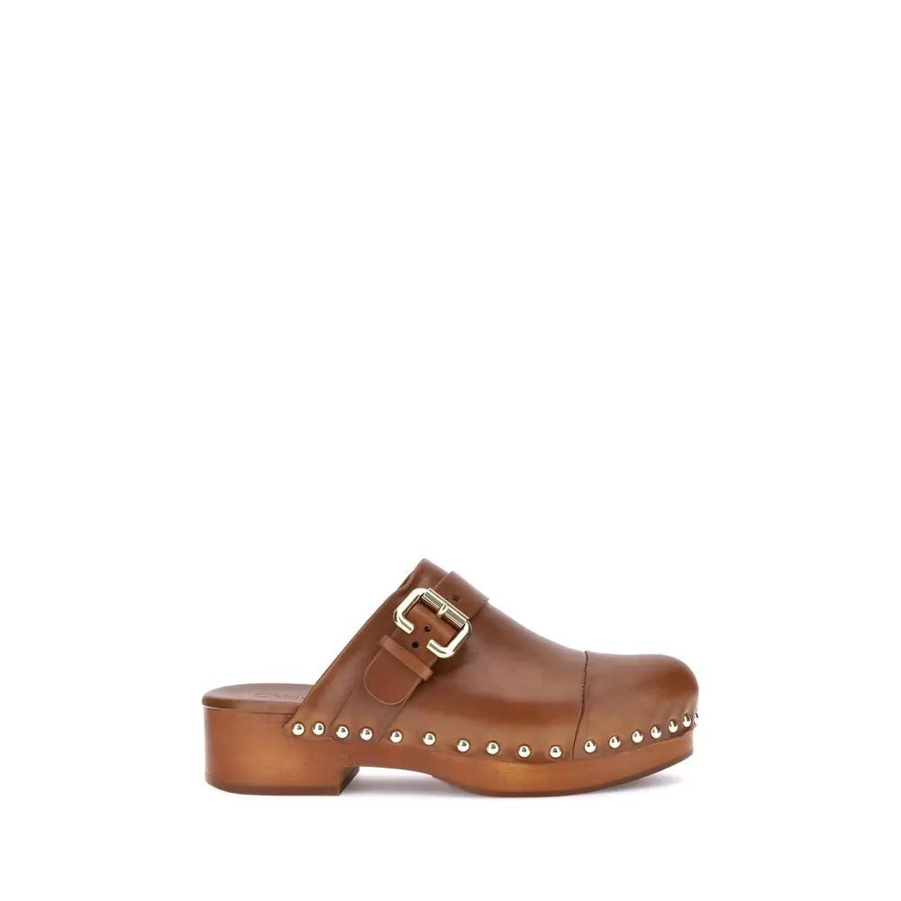 Chloé Jeannette Clogs – Bruin Kalfsleer met Gouden Studs Chloé