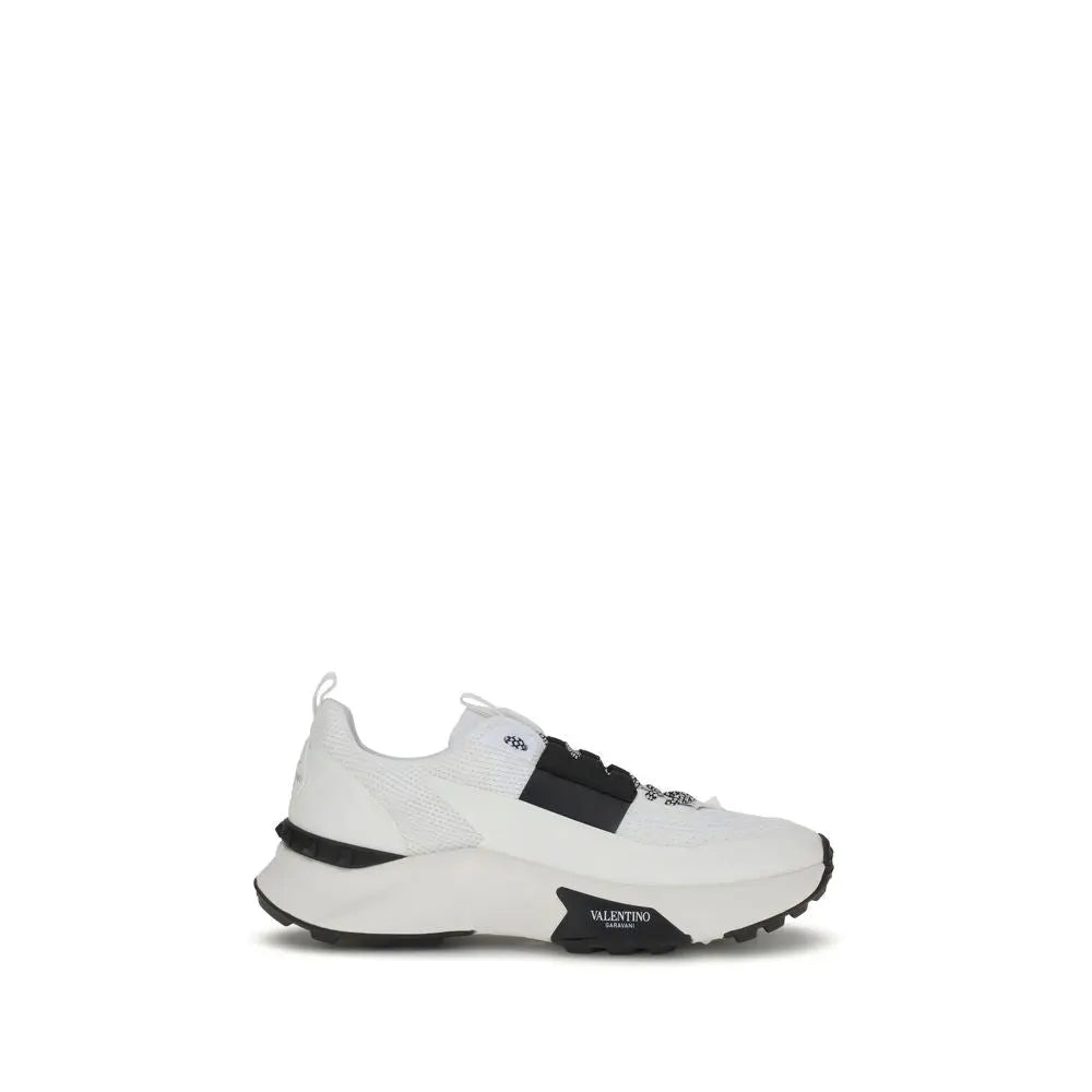 Valentino Garavani True Act Sneakers – Wit Leer & Mesh met Stud Detail Valentino Garavani